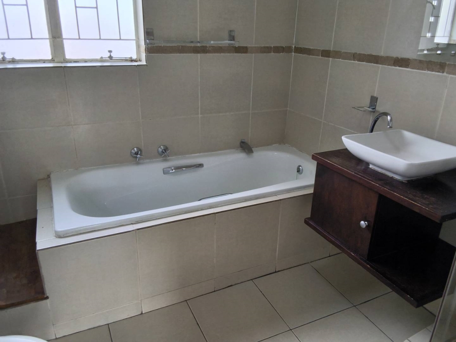 To Let 3 Bedroom Property for Rent in Bryanston West Gauteng