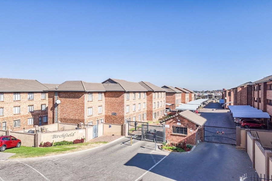 2 Bedroom Property for Sale in Grand Central Gauteng