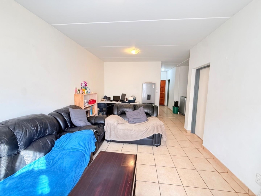 2 Bedroom Property for Sale in Grand Central Gauteng