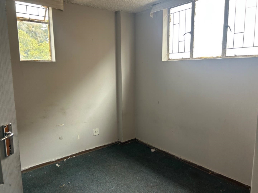 2 Bedroom Property for Sale in Pretoria West Gauteng