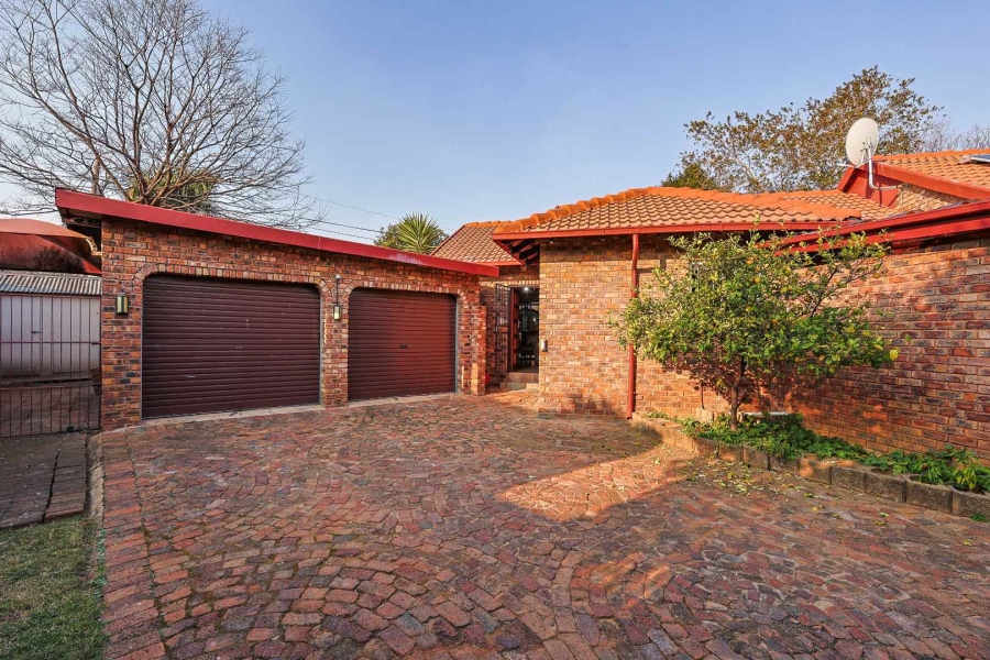 2 Bedroom Property for Sale in Elardus Park Gauteng