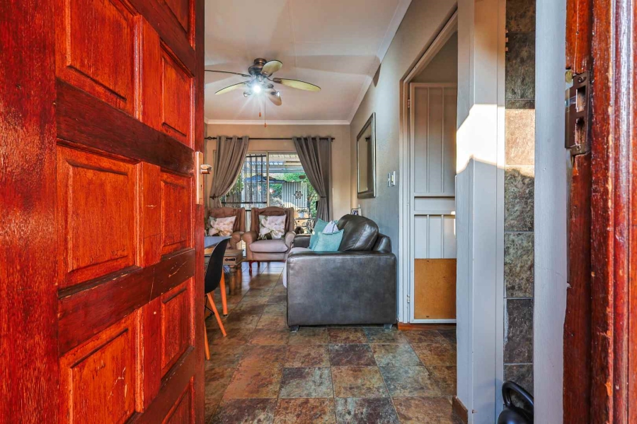 2 Bedroom Property for Sale in Elardus Park Gauteng
