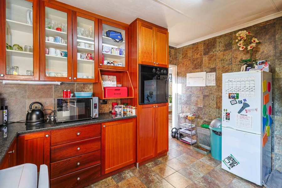 2 Bedroom Property for Sale in Elardus Park Gauteng