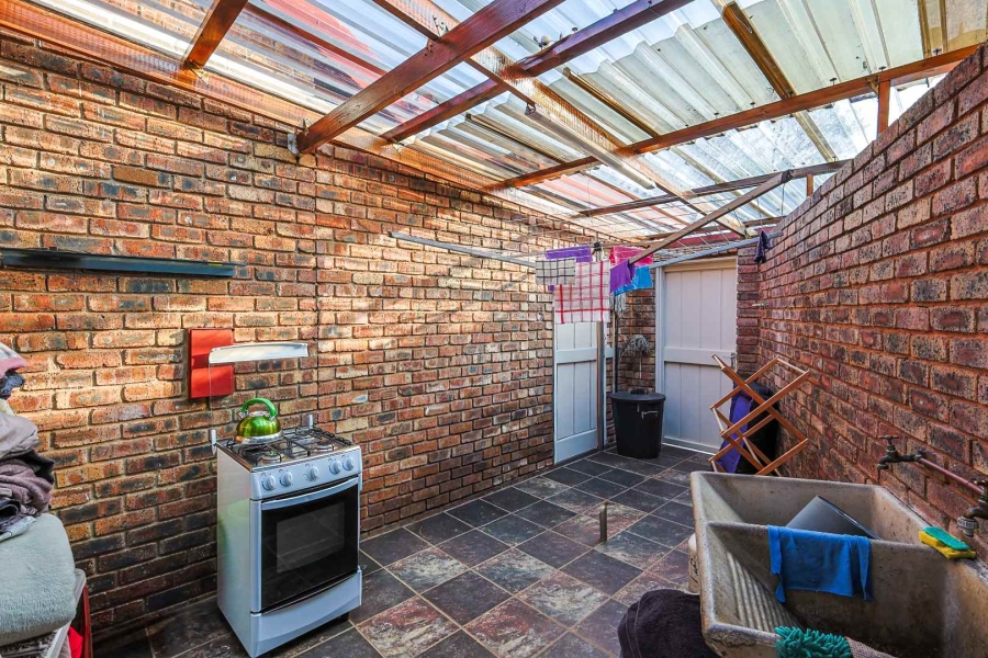 2 Bedroom Property for Sale in Elardus Park Gauteng