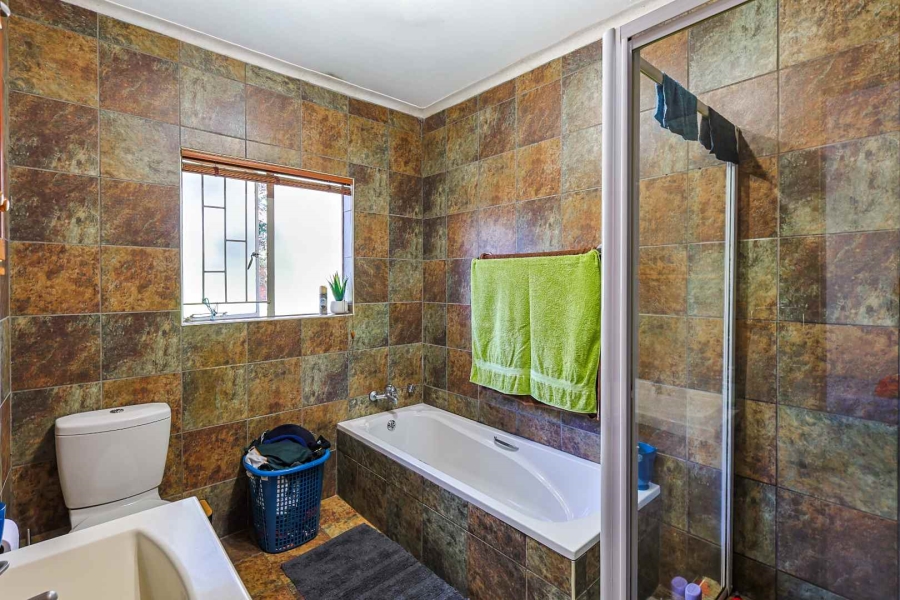 2 Bedroom Property for Sale in Elardus Park Gauteng