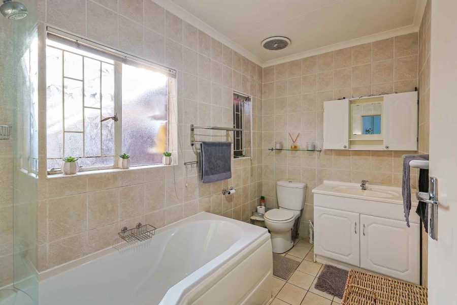 2 Bedroom Property for Sale in Elardus Park Gauteng