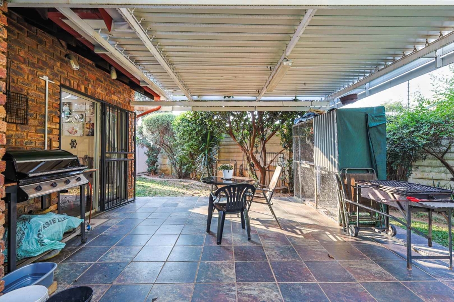 2 Bedroom Property for Sale in Elardus Park Gauteng
