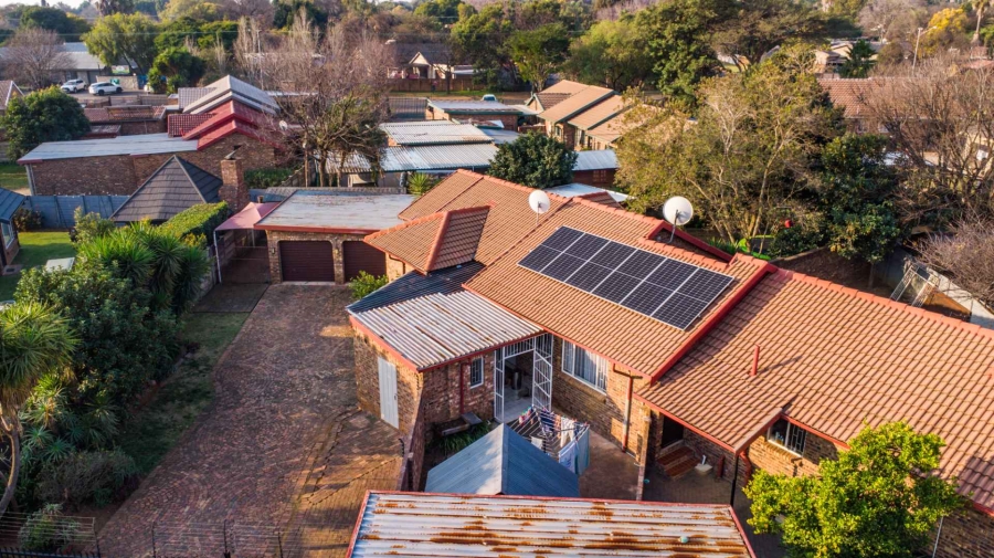 2 Bedroom Property for Sale in Elardus Park Gauteng