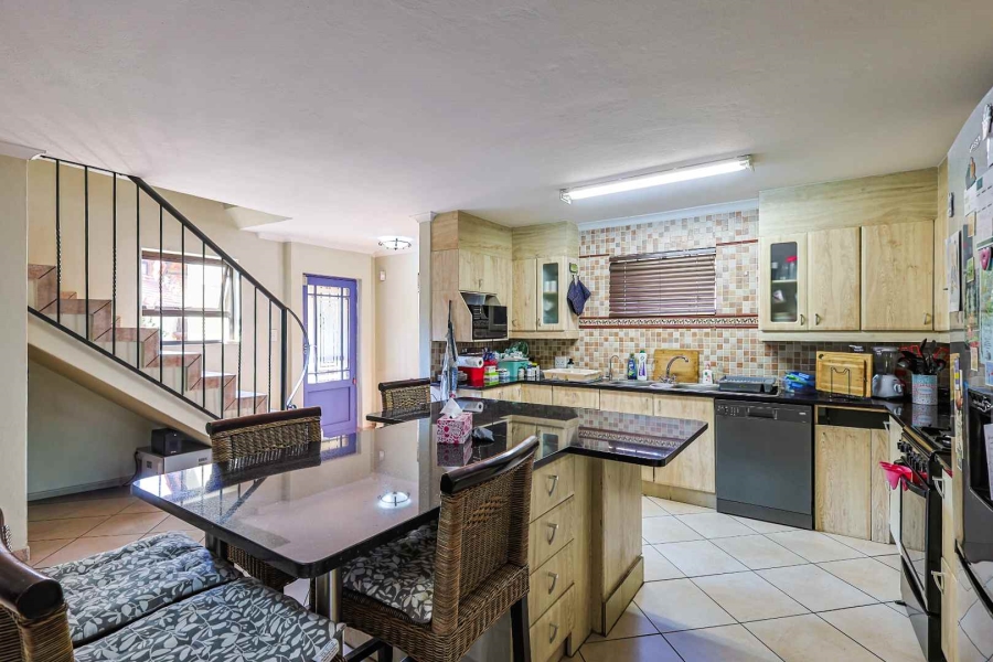 2 Bedroom Property for Sale in Wapadrand Gauteng