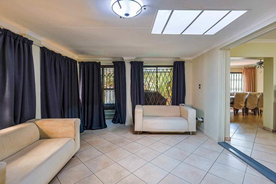 2 Bedroom Property for Sale in Wapadrand Gauteng