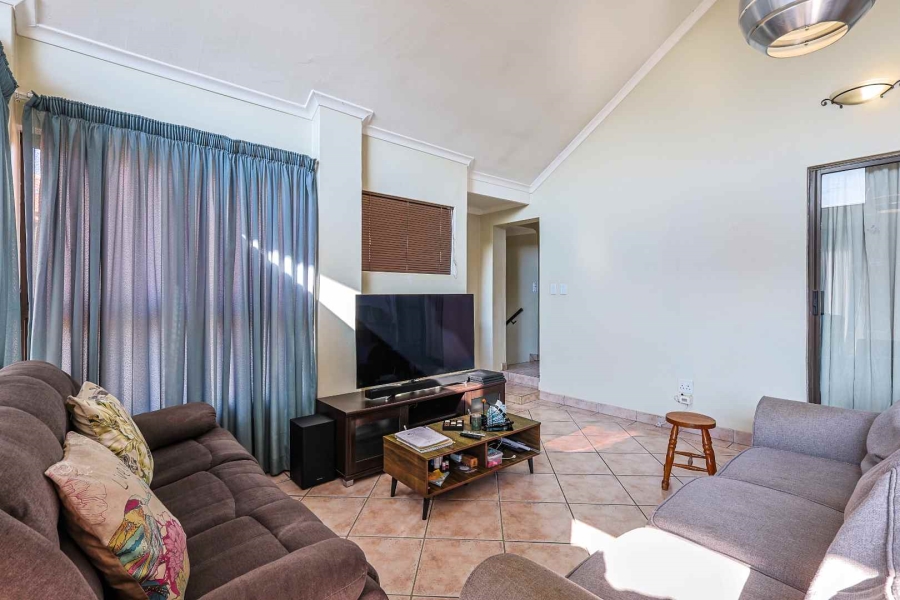 2 Bedroom Property for Sale in Wapadrand Gauteng
