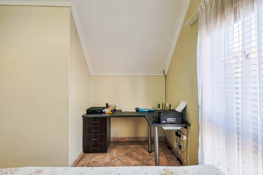 2 Bedroom Property for Sale in Wapadrand Gauteng