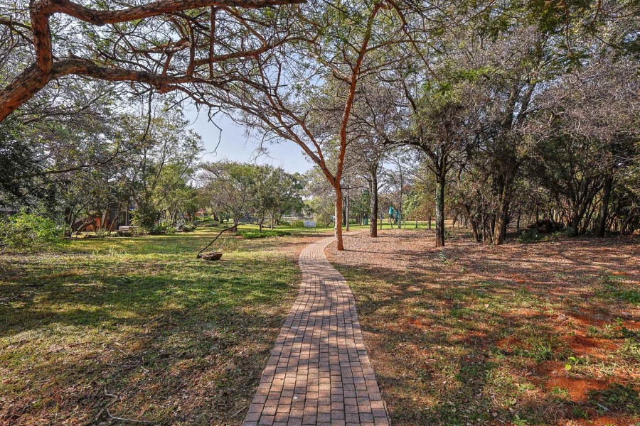 2 Bedroom Property for Sale in Wapadrand Gauteng