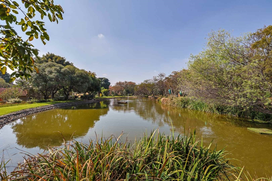 2 Bedroom Property for Sale in Wapadrand Gauteng