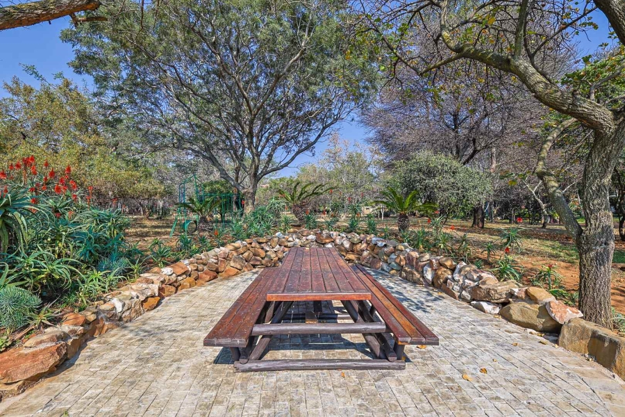 2 Bedroom Property for Sale in Wapadrand Gauteng
