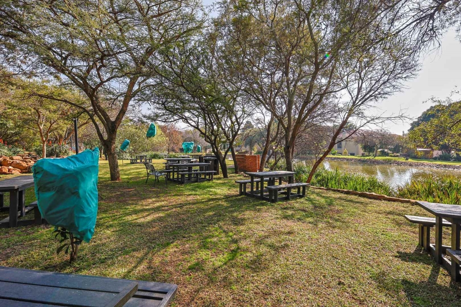 2 Bedroom Property for Sale in Wapadrand Gauteng