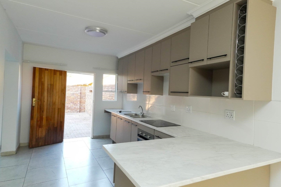 To Let 3 Bedroom Property for Rent in Dersley Gauteng