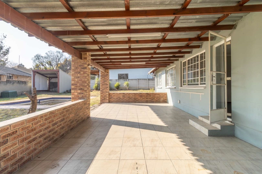 3 Bedroom Property for Sale in Buccleuch Gauteng