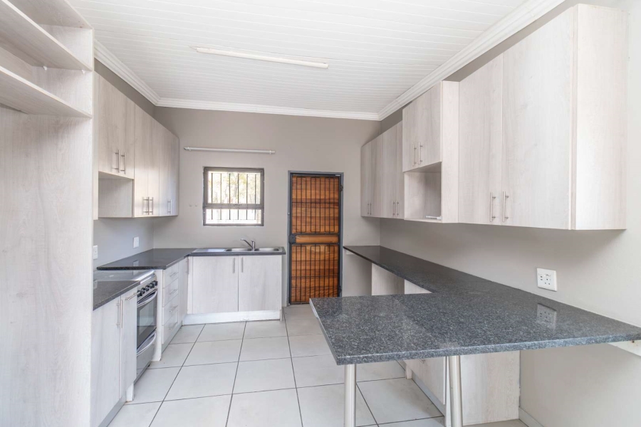 3 Bedroom Property for Sale in Buccleuch Gauteng