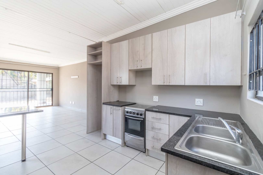 3 Bedroom Property for Sale in Buccleuch Gauteng