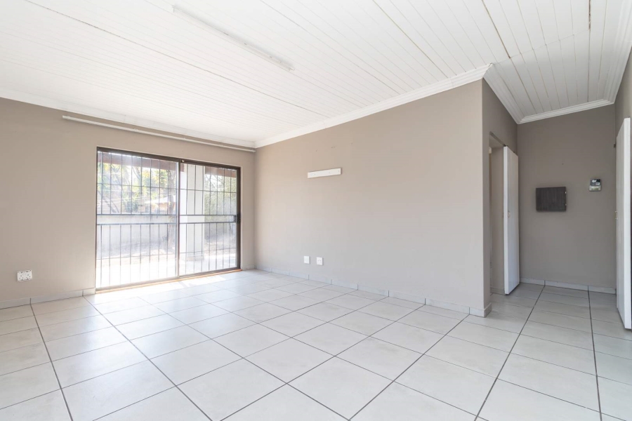 3 Bedroom Property for Sale in Buccleuch Gauteng