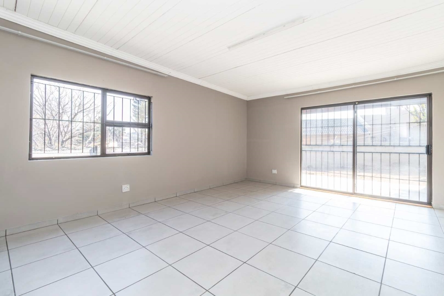 3 Bedroom Property for Sale in Buccleuch Gauteng