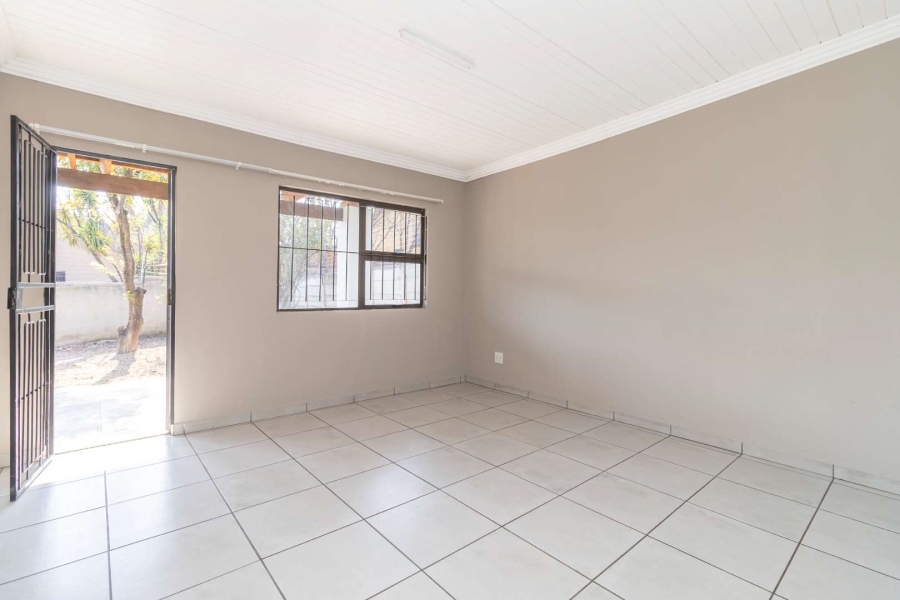 3 Bedroom Property for Sale in Buccleuch Gauteng