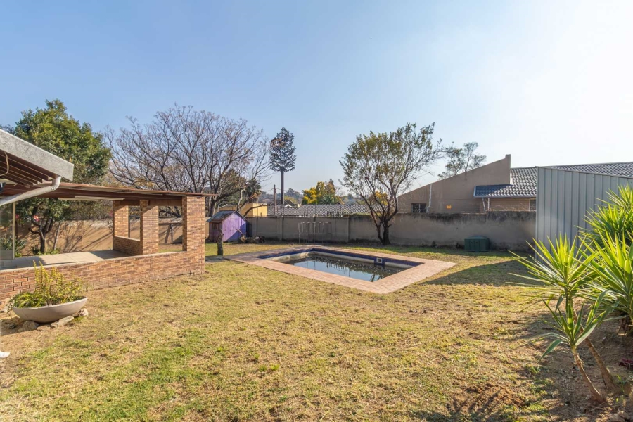 3 Bedroom Property for Sale in Buccleuch Gauteng