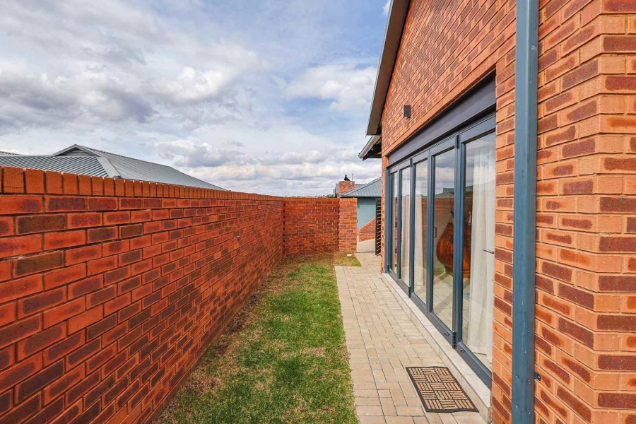 3 Bedroom Property for Sale in Six Fountains Residential Estate Gauteng