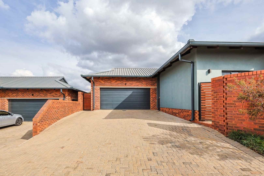 3 Bedroom Property for Sale in Six Fountains Residential Estate Gauteng