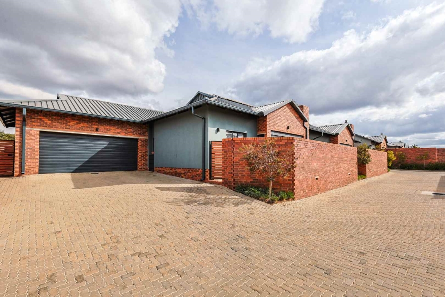 3 Bedroom Property for Sale in Six Fountains Residential Estate Gauteng