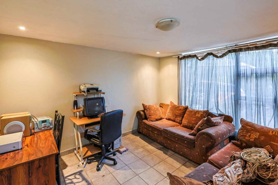 4 Bedroom Property for Sale in Waterkloof Ridge Gauteng