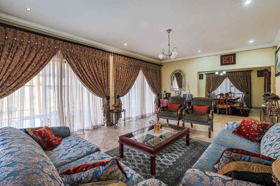 4 Bedroom Property for Sale in Waterkloof Ridge Gauteng