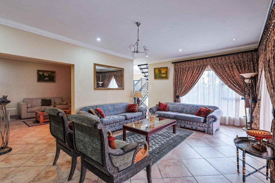 4 Bedroom Property for Sale in Waterkloof Ridge Gauteng
