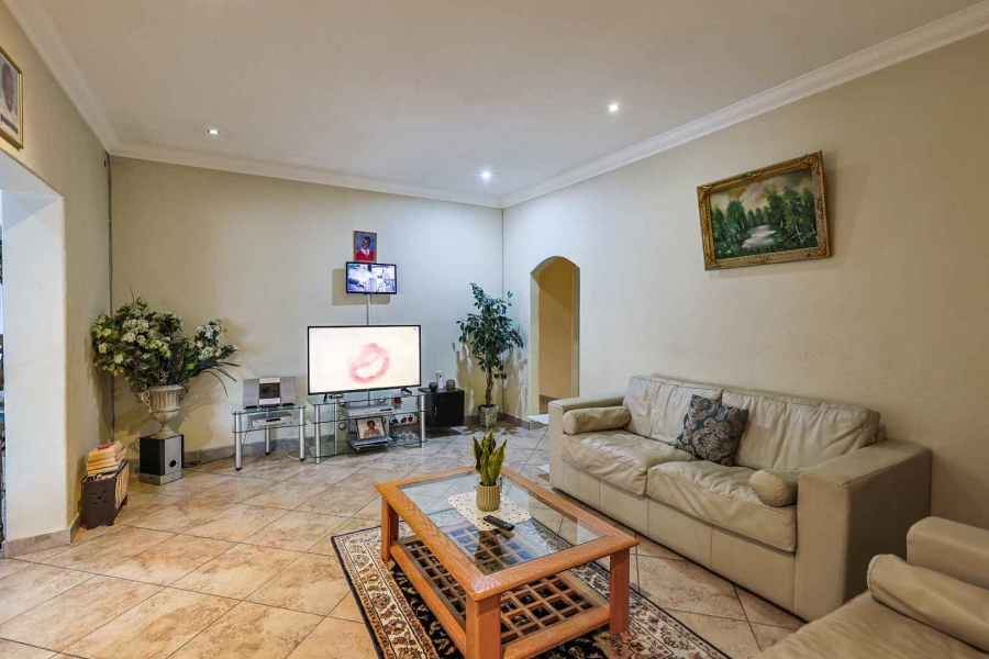 4 Bedroom Property for Sale in Waterkloof Ridge Gauteng