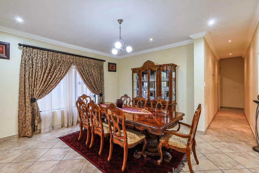 4 Bedroom Property for Sale in Waterkloof Ridge Gauteng