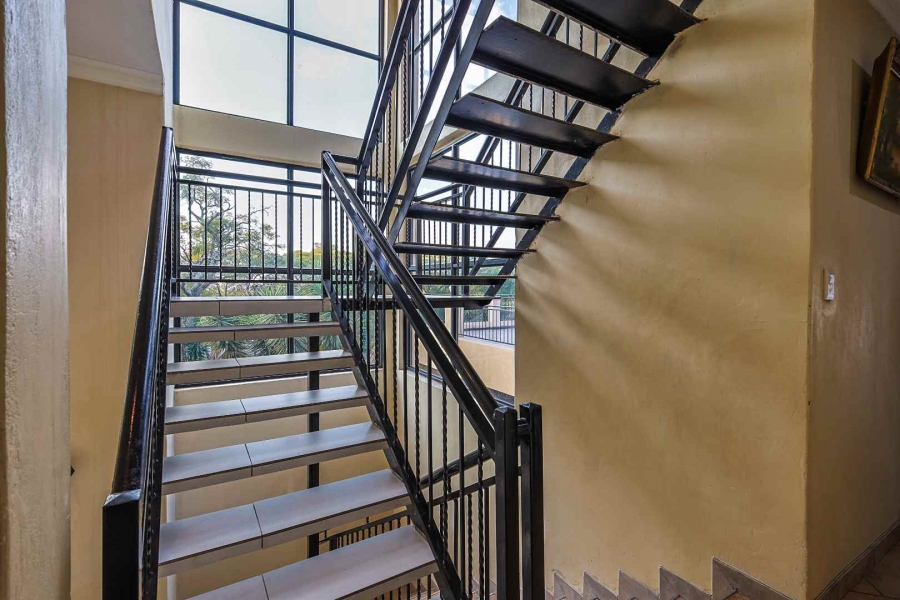 4 Bedroom Property for Sale in Waterkloof Ridge Gauteng