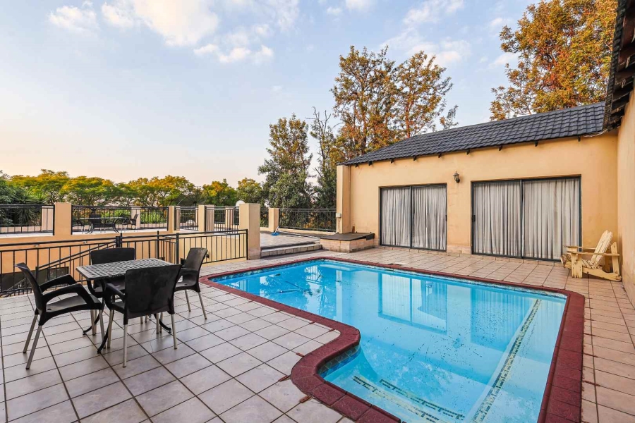 4 Bedroom Property for Sale in Waterkloof Ridge Gauteng