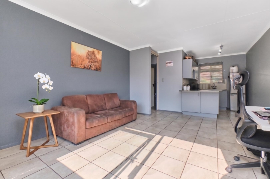 2 Bedroom Property for Sale in Radiokop Gauteng