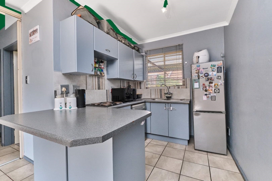 2 Bedroom Property for Sale in Radiokop Gauteng