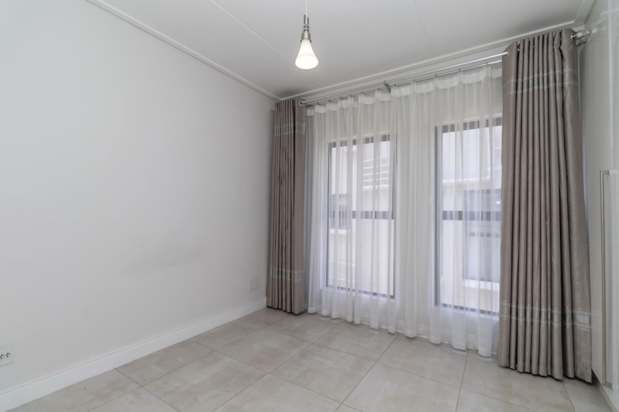 3 Bedroom Property for Sale in The Polofields Gauteng