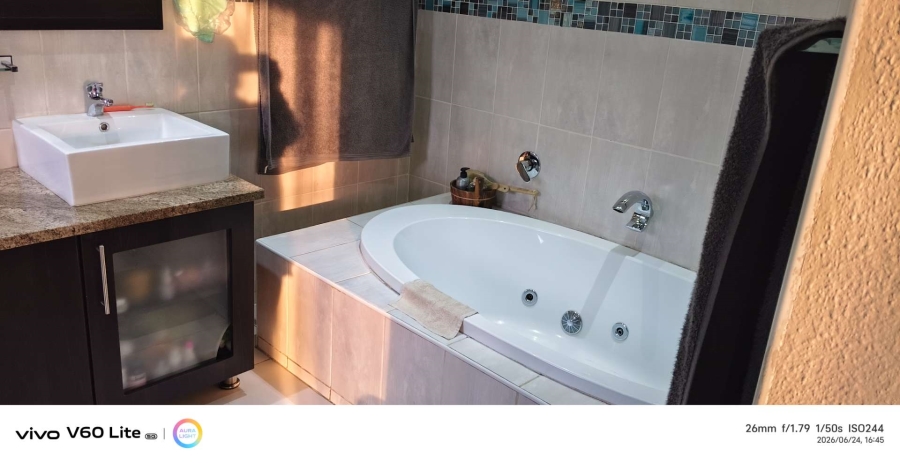 To Let 3 Bedroom Property for Rent in Meyersdal Gauteng