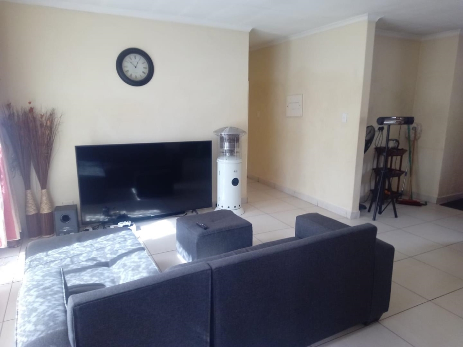 3 Bedroom Property for Sale in Hesteapark Gauteng
