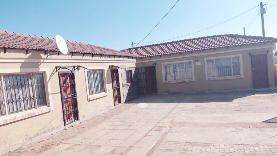 6 Bedroom Property for Sale in Drieziek Gauteng