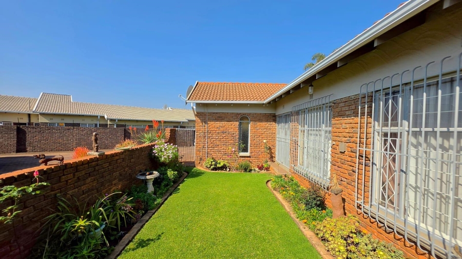 3 Bedroom Property for Sale in Birchleigh Gauteng
