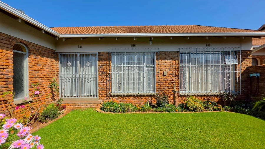 3 Bedroom Property for Sale in Birchleigh Gauteng