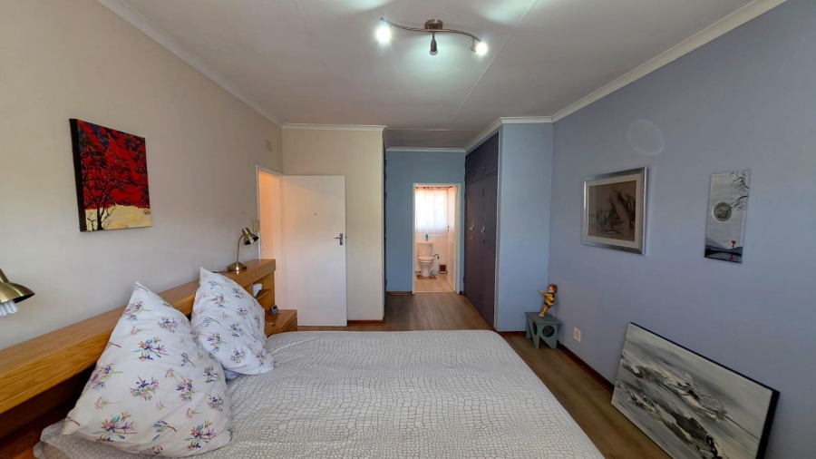3 Bedroom Property for Sale in Birchleigh Gauteng