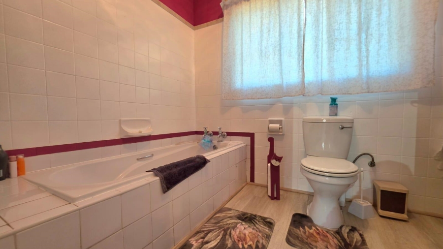 3 Bedroom Property for Sale in Birchleigh Gauteng