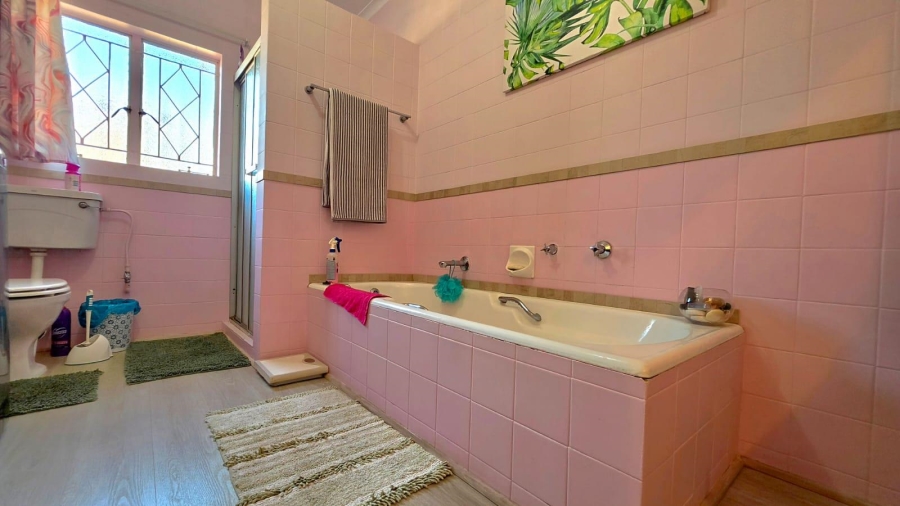 3 Bedroom Property for Sale in Birchleigh Gauteng