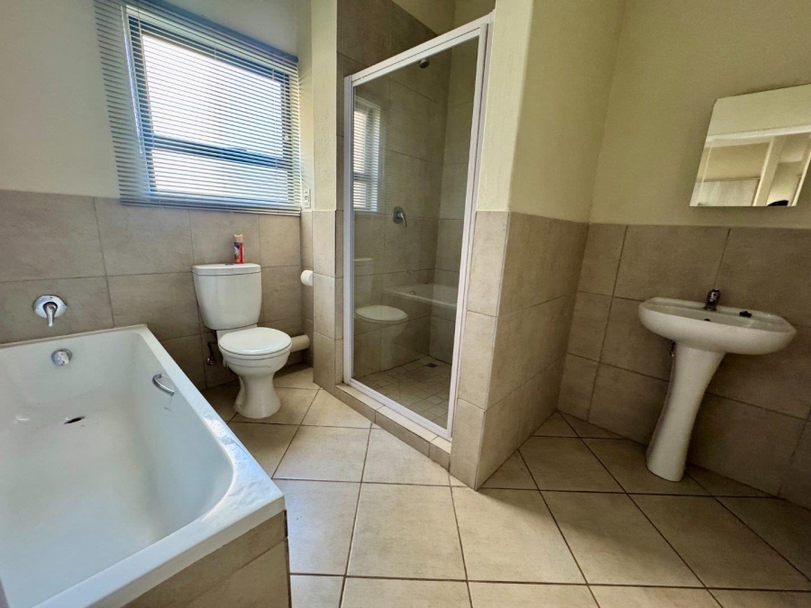 2 Bedroom Property for Sale in Brentwood Park Gauteng